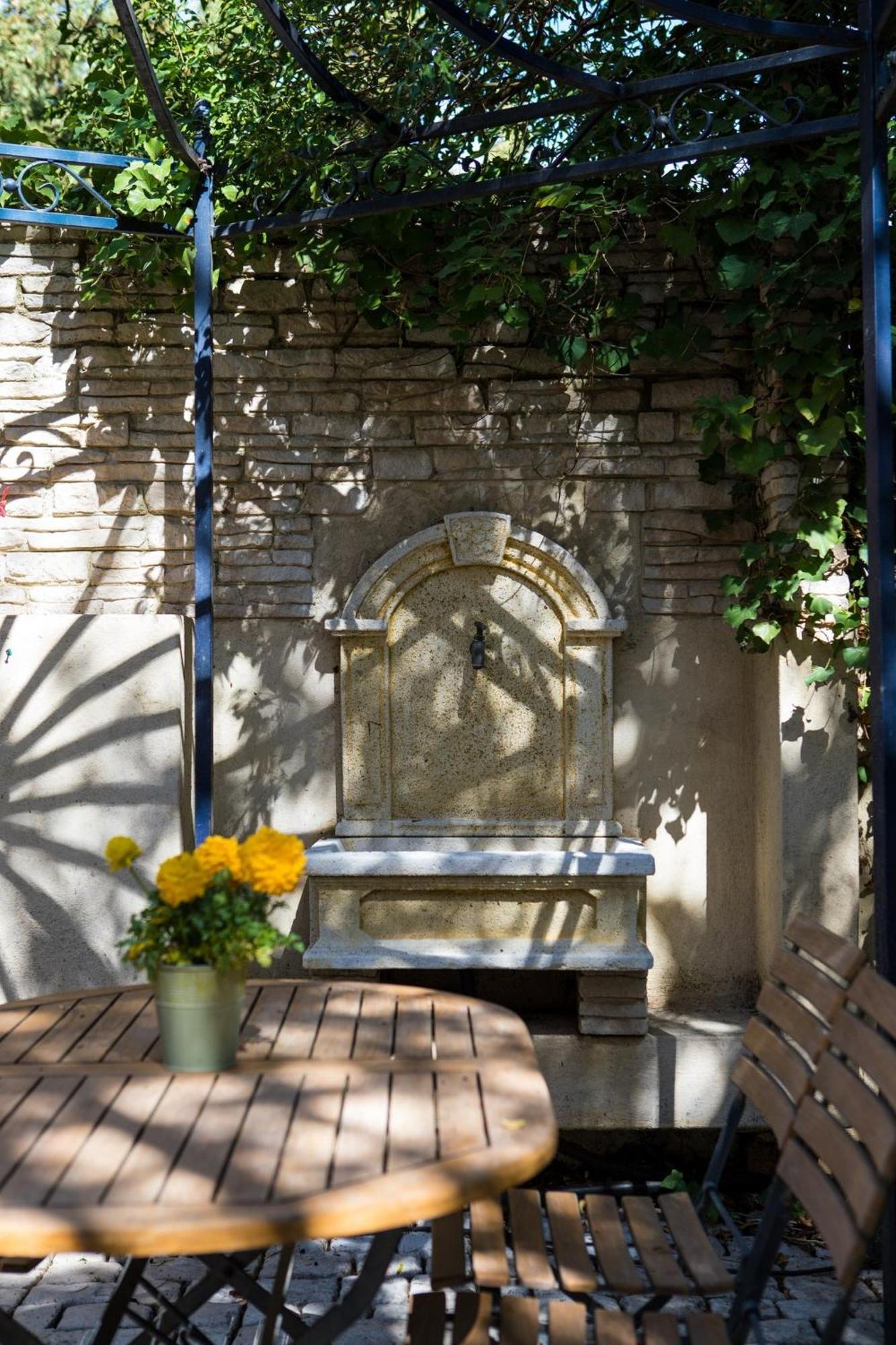 וונל In Provence Hotel - Experience Atypique מראה חיצוני תמונה