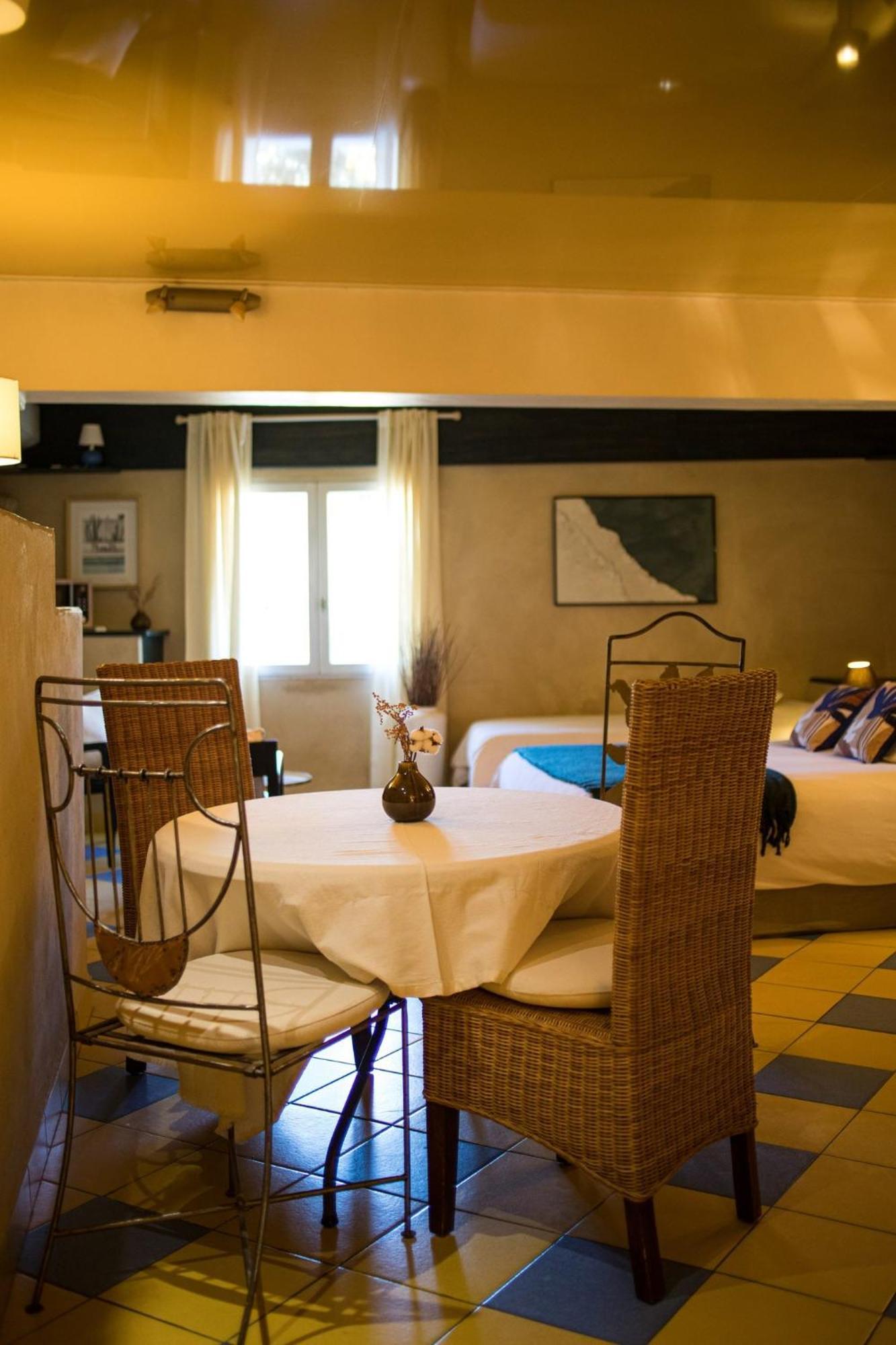 וונל In Provence Hotel - Experience Atypique מראה חיצוני תמונה