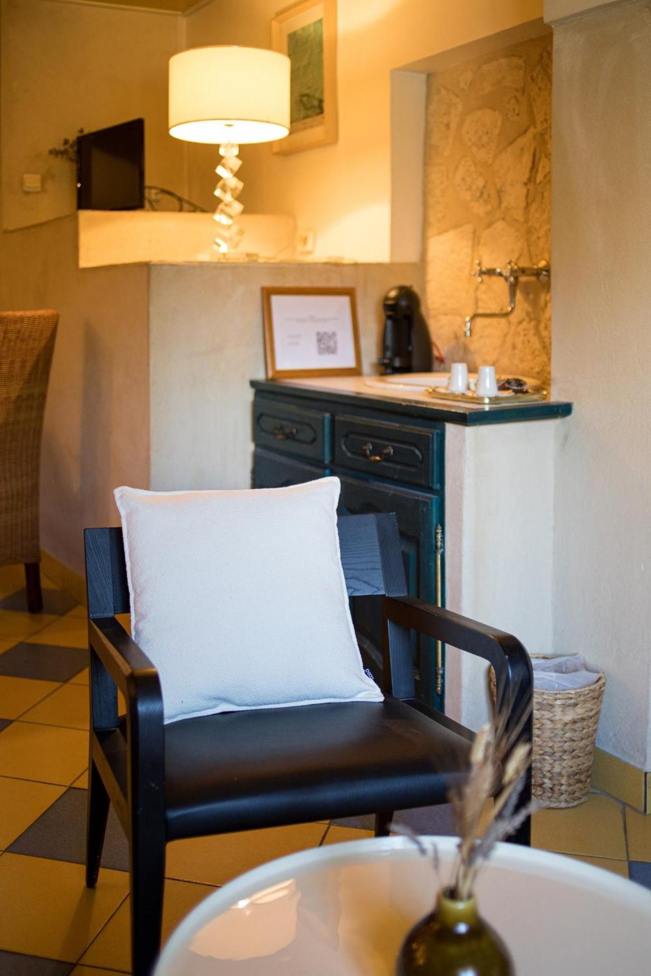 וונל In Provence Hotel - Experience Atypique מראה חיצוני תמונה